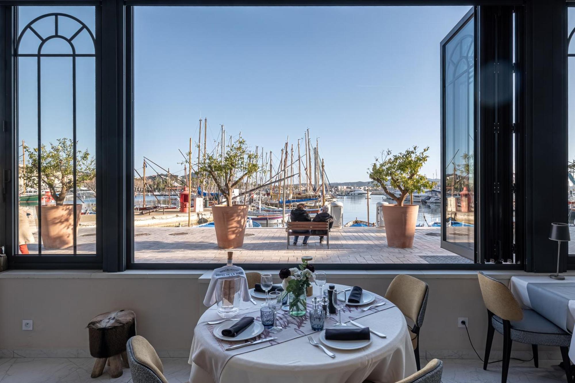 Hotel Restaurant De La Tour Sanary-sur-Mer Exterior foto