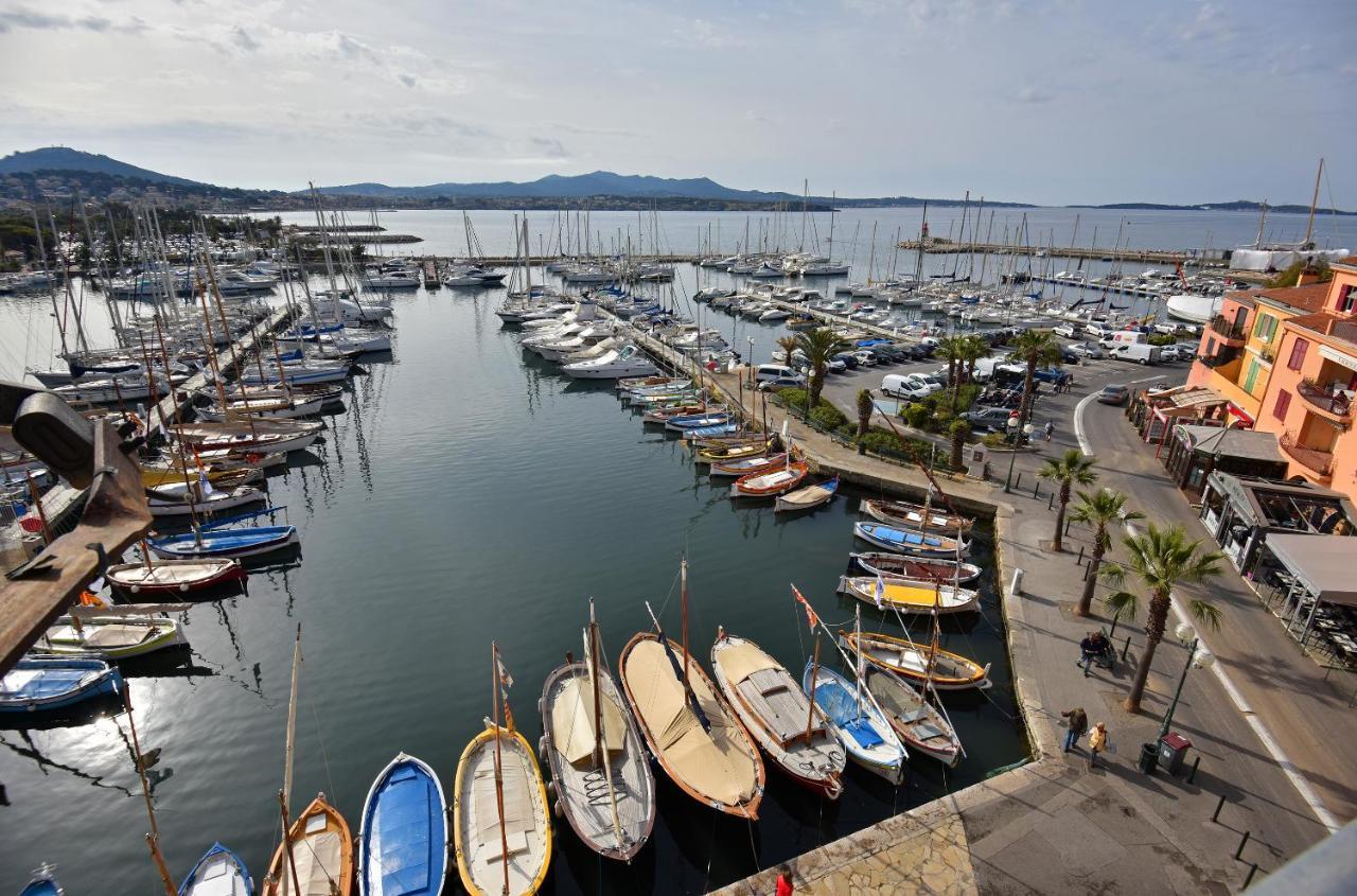 Hotel Restaurant De La Tour Sanary-sur-Mer Exterior foto