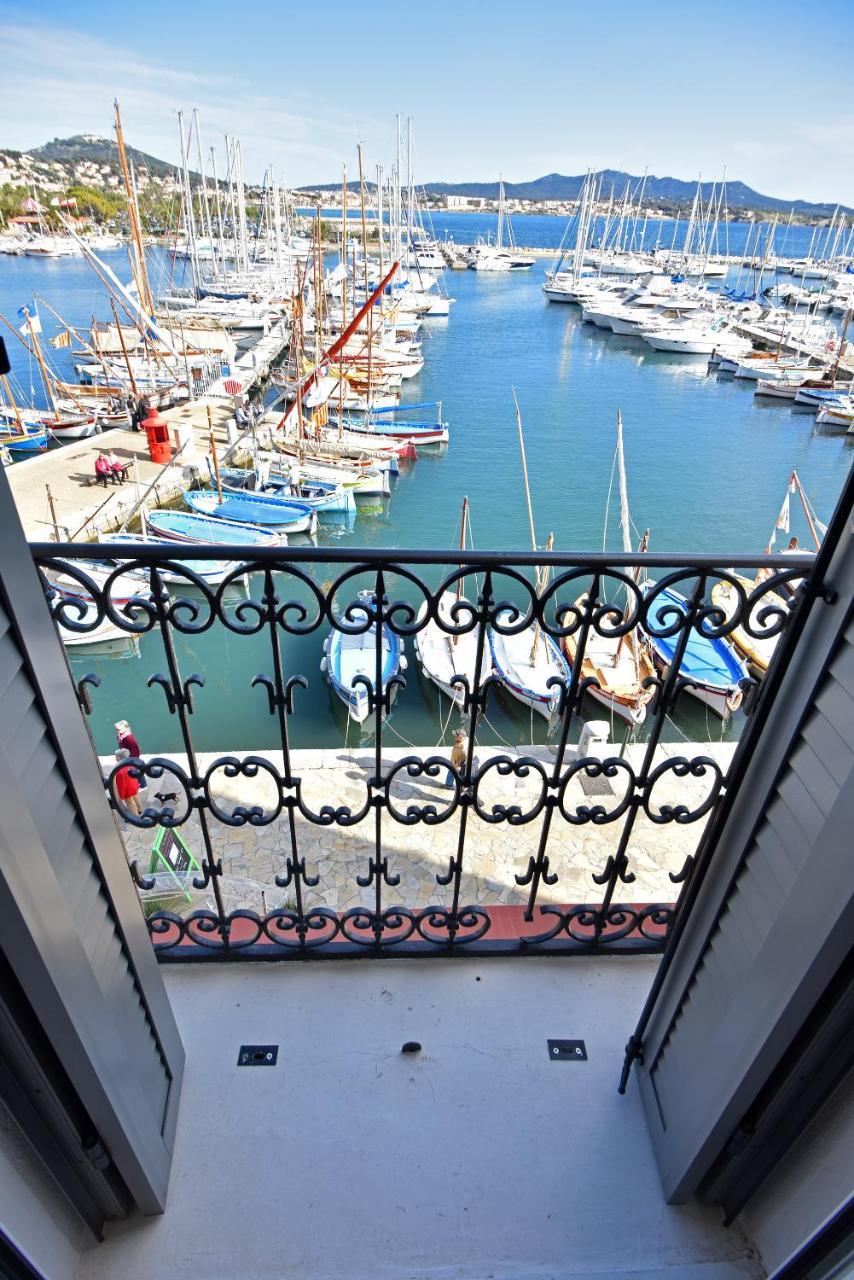 Hotel Restaurant De La Tour Sanary-sur-Mer Exterior foto