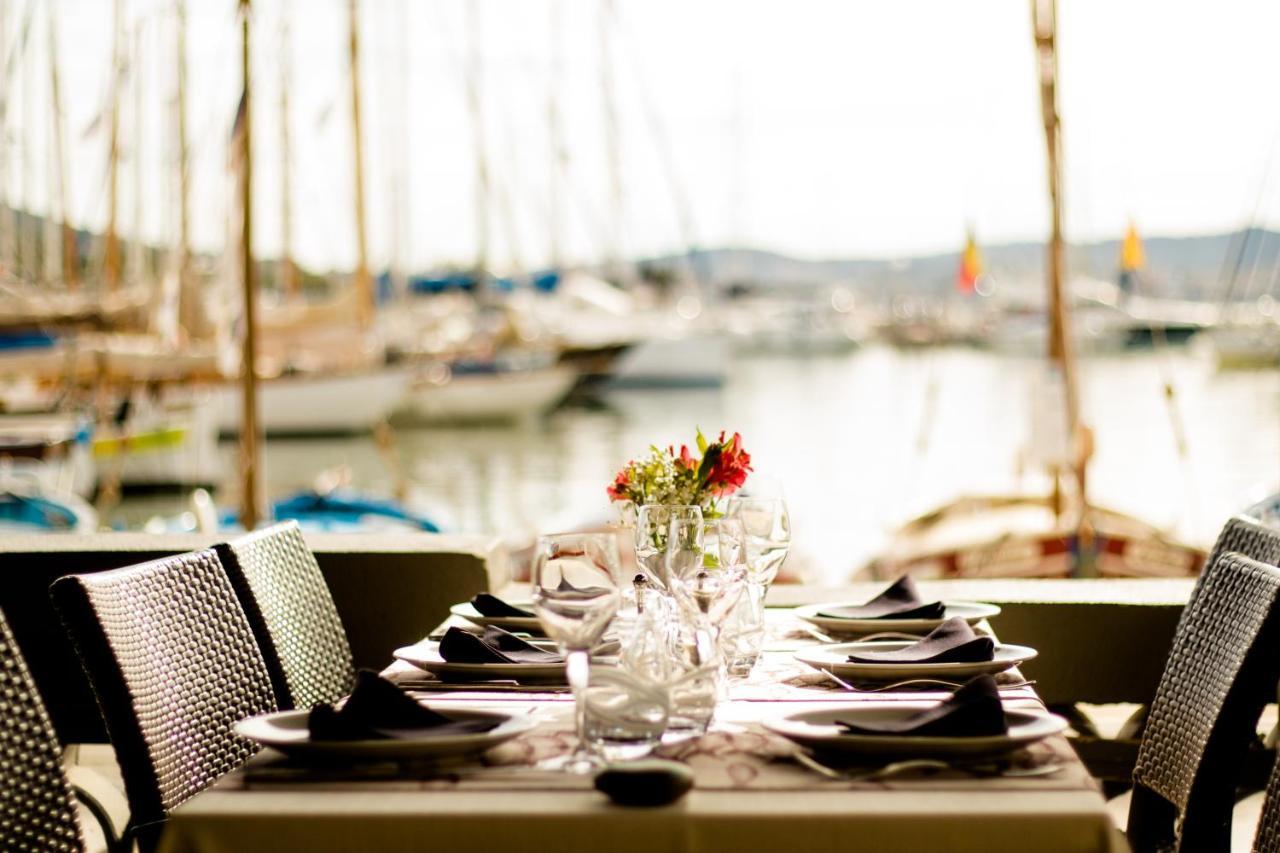 Hotel Restaurant De La Tour Sanary-sur-Mer Exterior foto